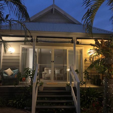 Lakeside Bungalow Marks Point エクステリア 写真
